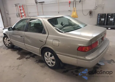 2001 Toyota Camry Le from USA, damaged, VIN JT2BG22K810546666
